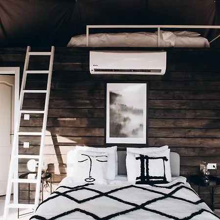 Mandra Hills * Richka